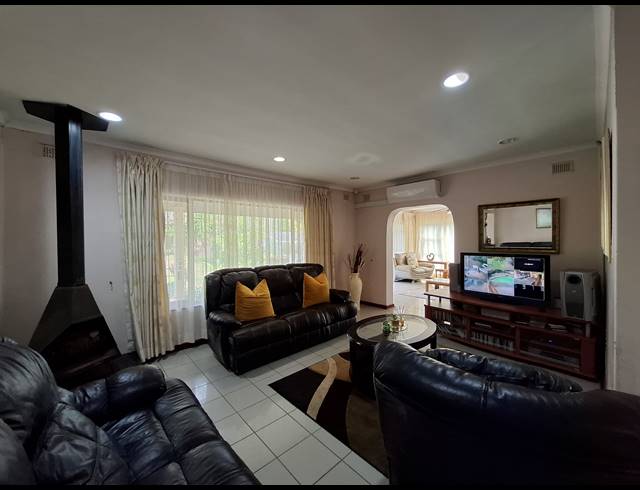 4 BEDROOM HOUSE TO LET IN MANORS
